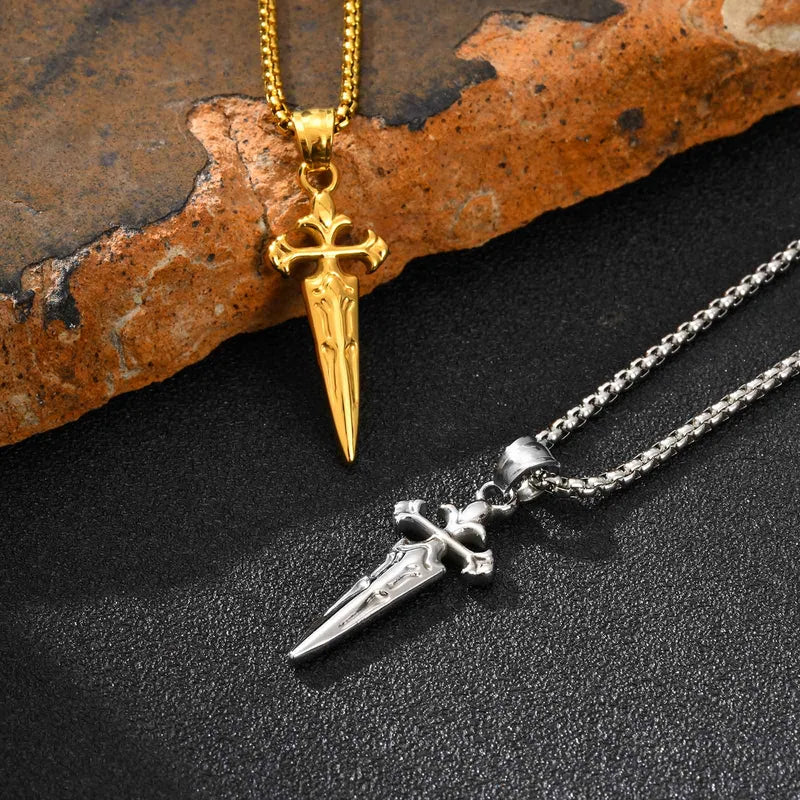 Dager Pendant Necklace