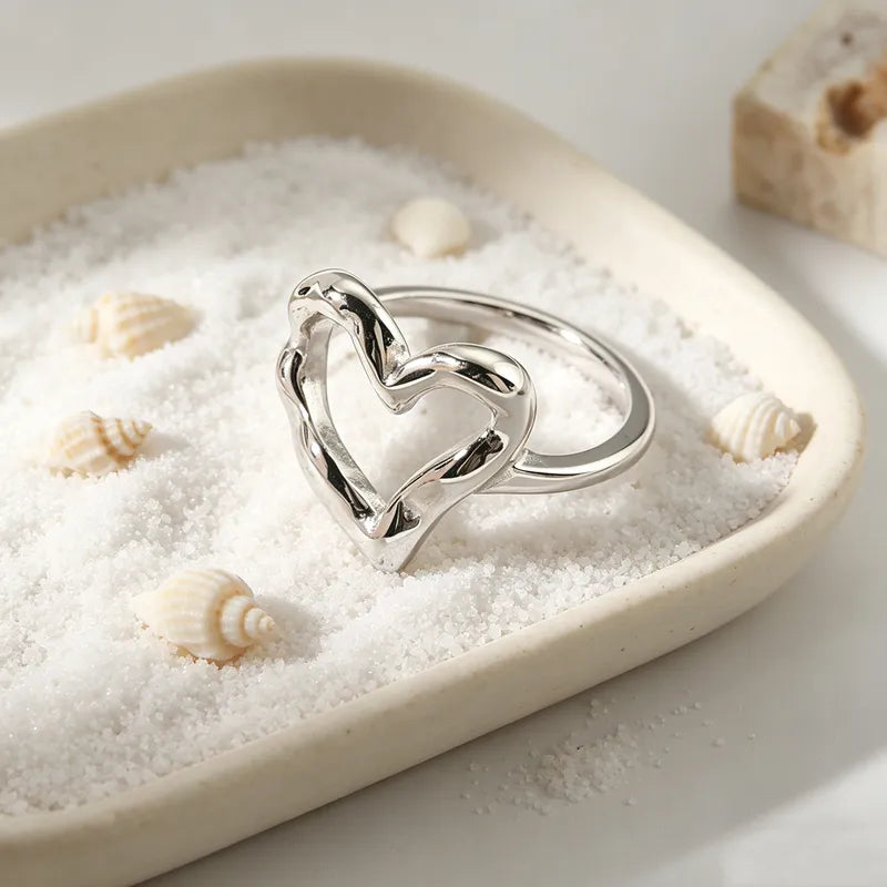 Hollow Single Heart Ring