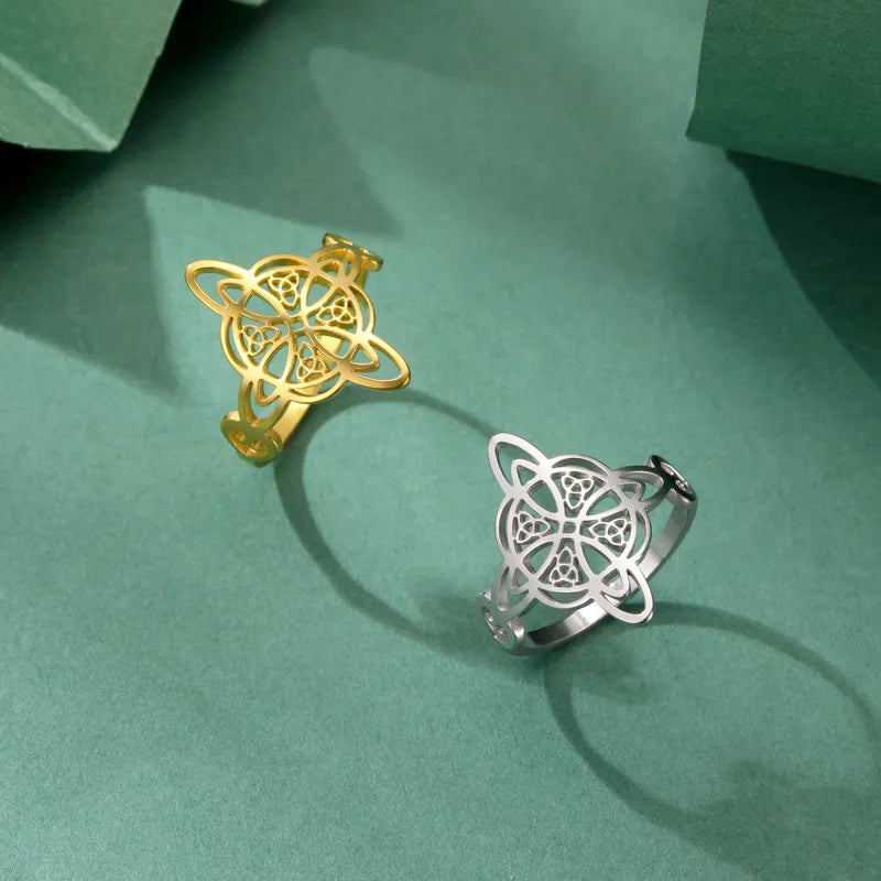 Witches Knot Ring