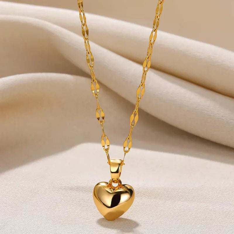 Heart Pendant w/Lip chain