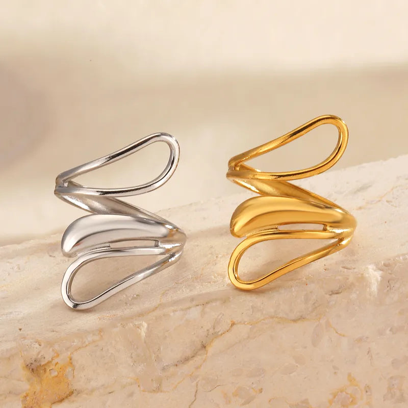 3 loops ring